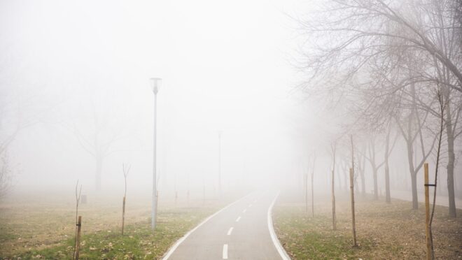 Mozgová hmla (Brain Fog): Prečo sa vám zrazu ťažko sústredí?