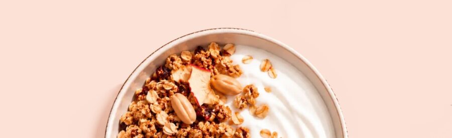Granola v miske